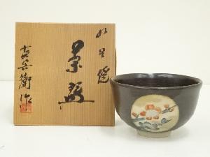 九谷焼　長高喜兵衛造　色絵梅文茶碗（共箱）